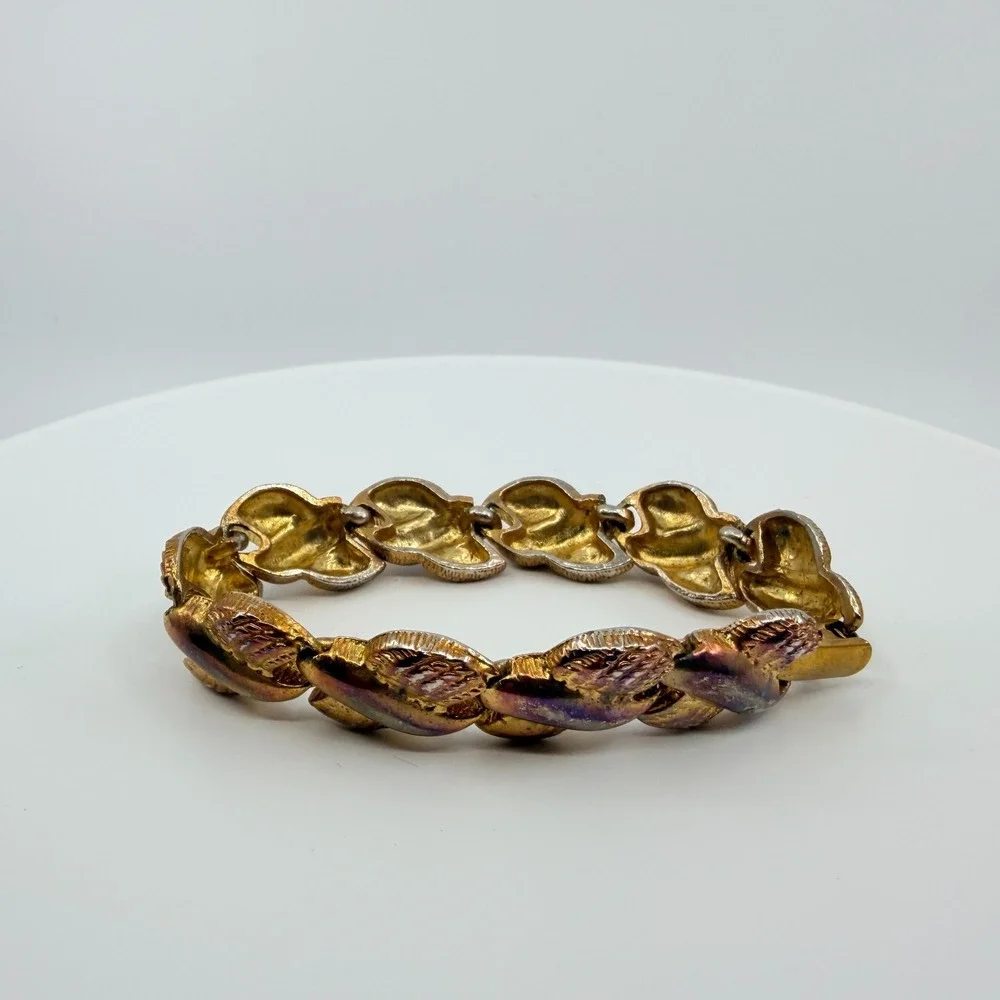 Vintage‎ Crown Trifari Gold Tone Brushed Leaf Link Bracelet Textured Mid Century